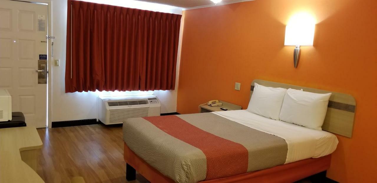 Fairbridge Inn Express London מראה חיצוני תמונה