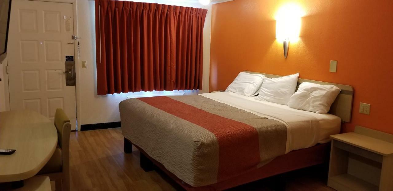 Fairbridge Inn Express London מראה חיצוני תמונה